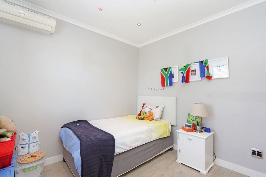 4 Bedroom Property for Sale in Parklands North Western Cape
